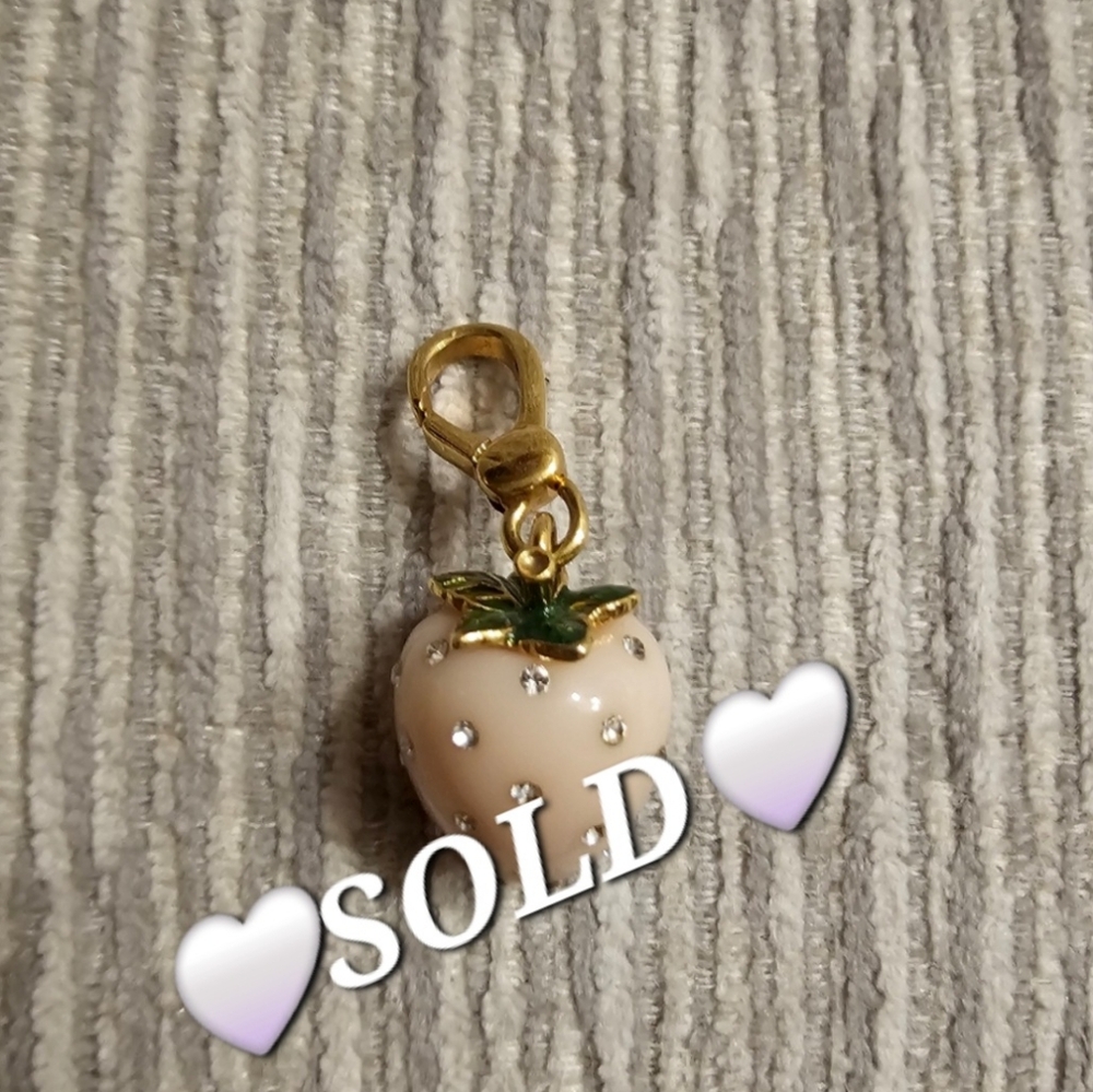 Vintage Juicy Couture Pale Pink Strawberry Charm Pave Crystal Gold♡ - Picture 1 of 5